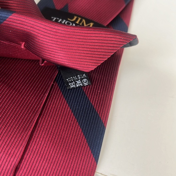Jim Thompson 100% Silk Red & Blue Striped Tie - Picture 7 of 7